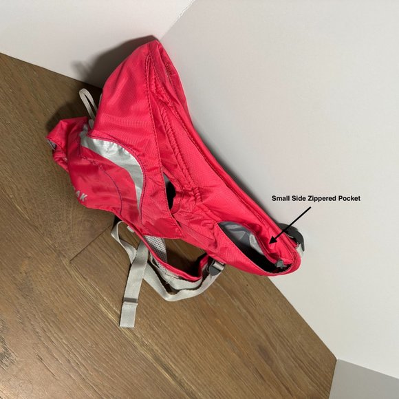 CamelBack Women's Charm 1.5 Liter Hydration Back Pack, LIGHTLY USED - Picture 4 of 4